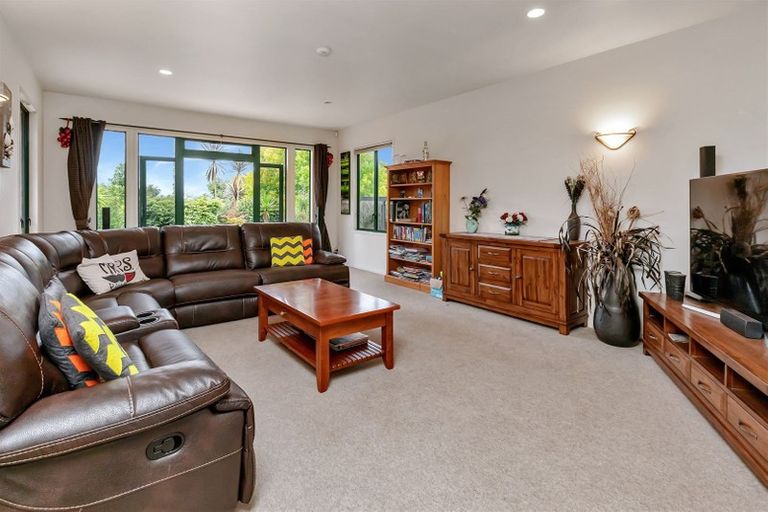 Photo of property in 94 Cemetery Road, Maunu, Whangarei, 0179