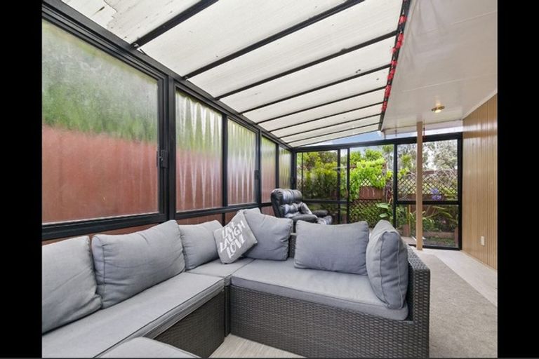 Photo of property in 11a Orewa Heights Crescent, Orewa, 0931