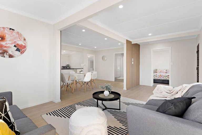 Photo of property in 14 Plunket Avenue, Papatoetoe, Auckland, 2104