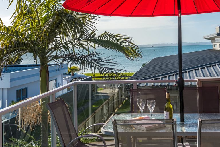 Photo of property in 2/50 The Esplanade, Eastern Beach, Auckland, 2012