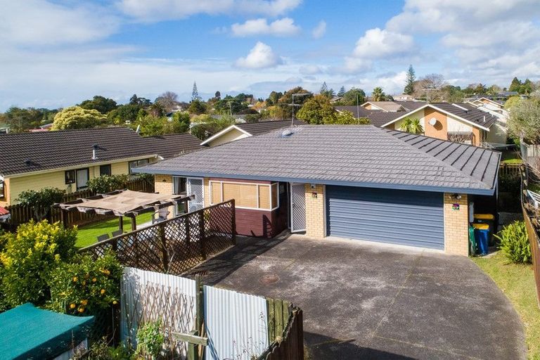 Photo of property in 2/39 Mcleod Road, Henderson, Auckland, 0612