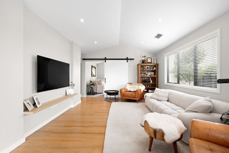 Photo of property in 92 Hugo Shaw Drive, Cambridge, 3434