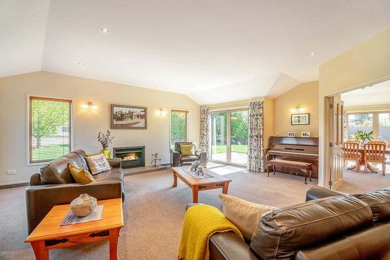 Photo of property in 21 Pisa Moorings Road, Mount Pisa, Cromwell, 9383