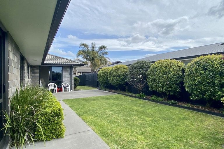 Photo of property in 26 Cupples Street, Papamoa Beach, Papamoa, 3118