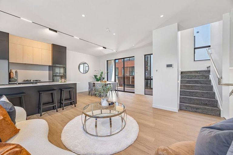 Photo of property in 4/3 Campbell Road, Takapuna, Auckland, 0622