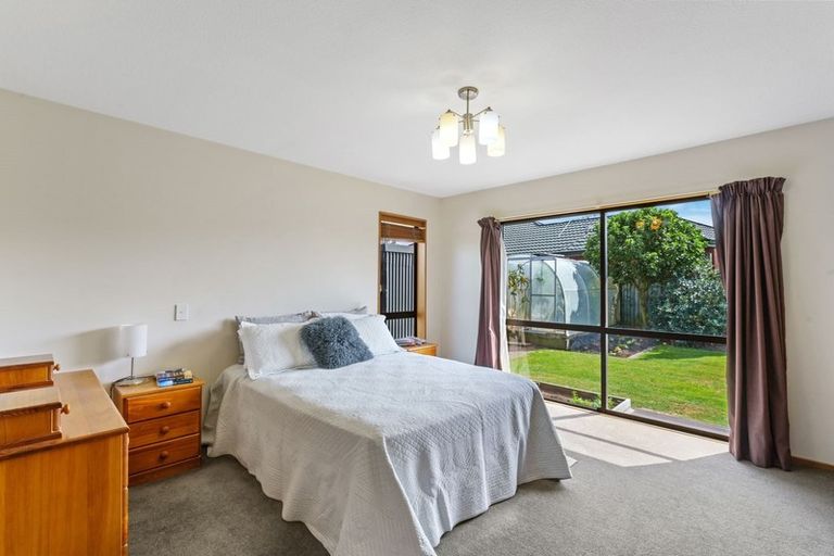 Photo of property in 12 Riverton Terrace, Halswell, Christchurch, 8025