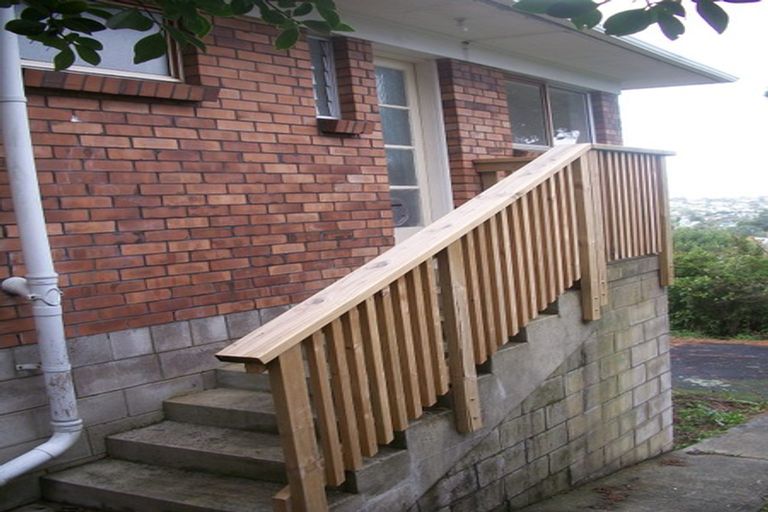 Photo of property in 2/98 Carlisle Road, Browns Bay, Auckland, 0632