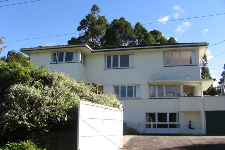 Photo of property in 33 Kopiko Road, Titirangi, Auckland, 0604