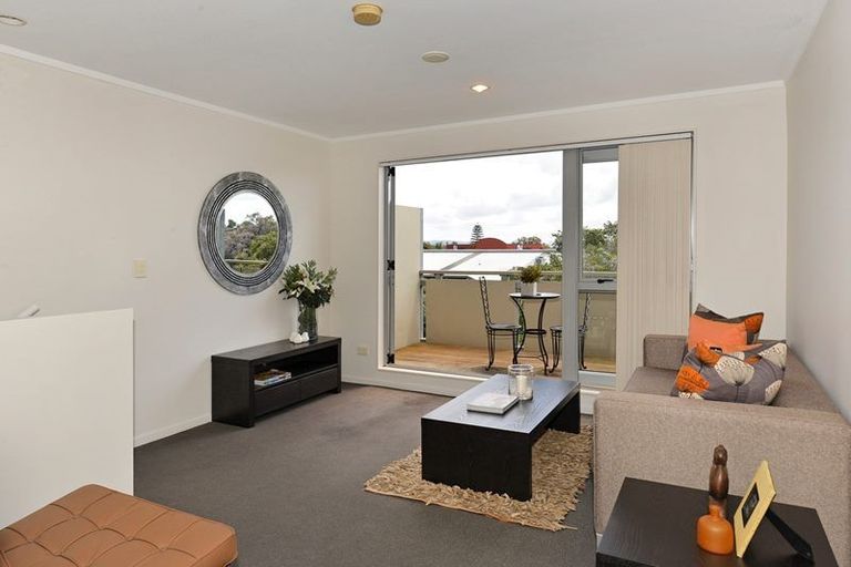Photo of property in 325/26 Morningside Drive, Morningside, Auckland, 1025