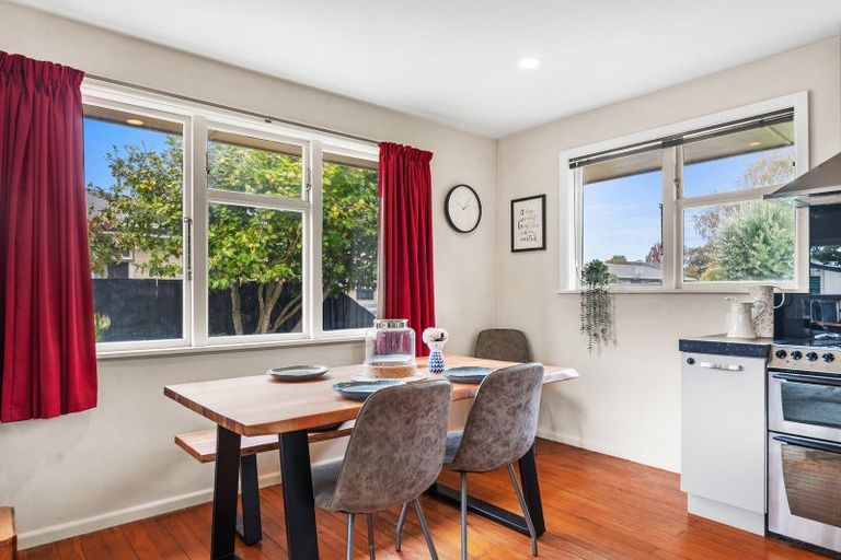 Photo of property in 12 Saint Ives Street, Harewood, Christchurch, 8051