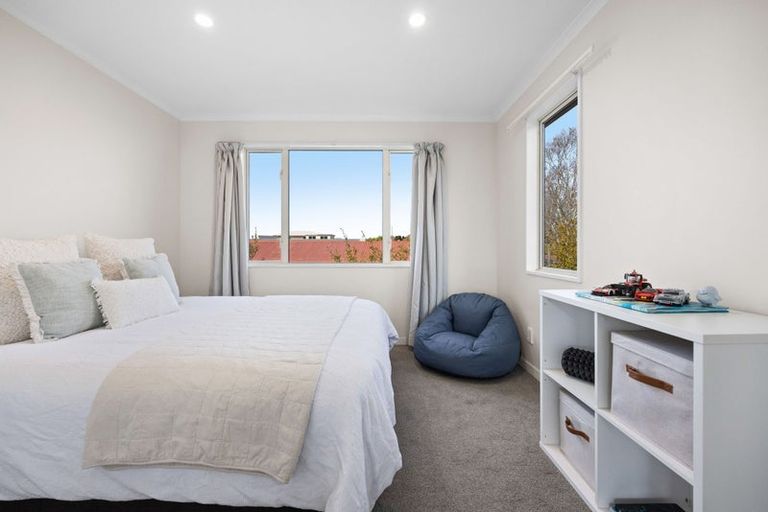 Photo of property in 408a Memorial Avenue, Burnside, Christchurch, 8053