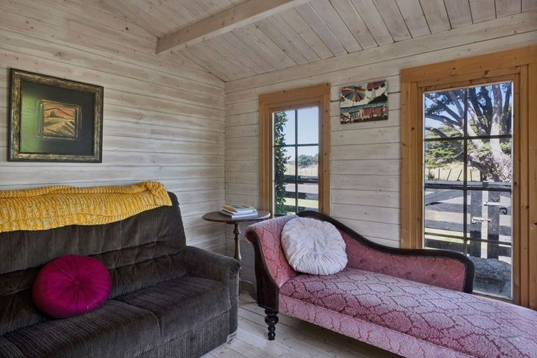 Photo of property in 23 Gibson Place, Patea, 4520