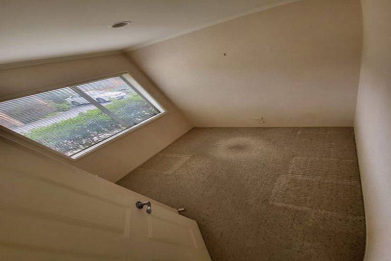 Photo of property in 19 Ballymore Drive, Pinehill, Auckland, 0632