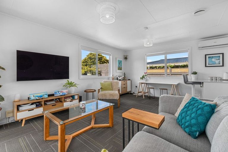 Photo of property in 117b Ngatai Road, Otumoetai, Tauranga, 3110