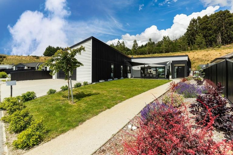 Photo of property in 62 Risinghurst Terrace, Lower Shotover, Queenstown, 9304