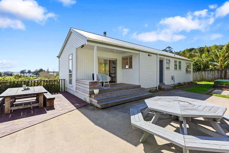 Photo of property in 41 Dingadee Street, Welcome Bay, Tauranga, 3112
