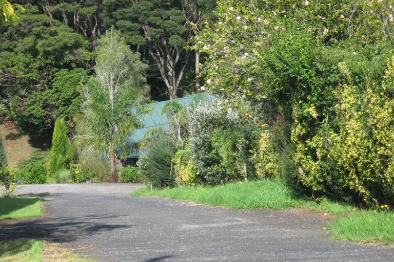 Photo of property in 200 Old Titirangi Road, Titirangi, Auckland, 0604