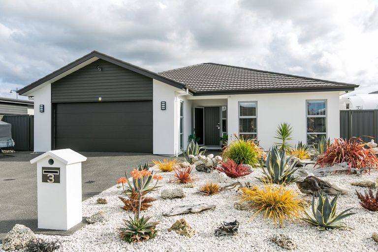 Photo of property in 3 Pelorus Avenue, Poraiti, Napier, 4112