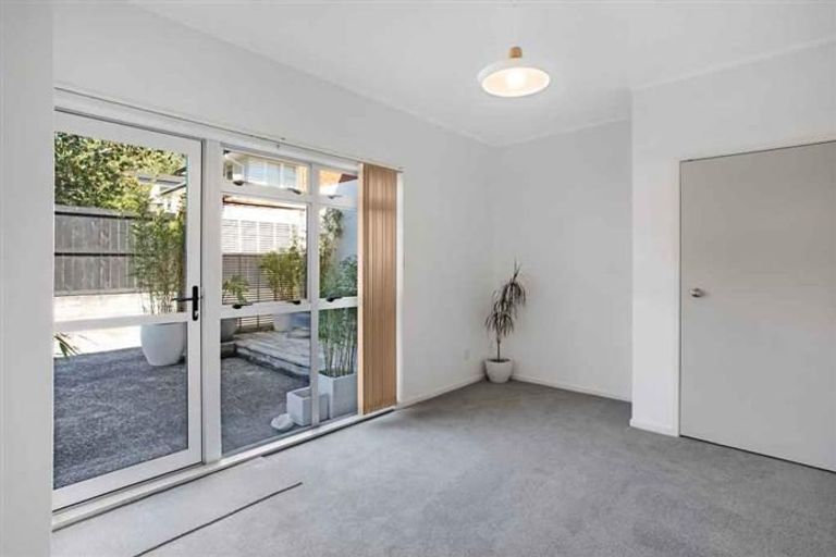 Photo of property in 2/10 Bay Road, Saint Heliers, Auckland, 1071