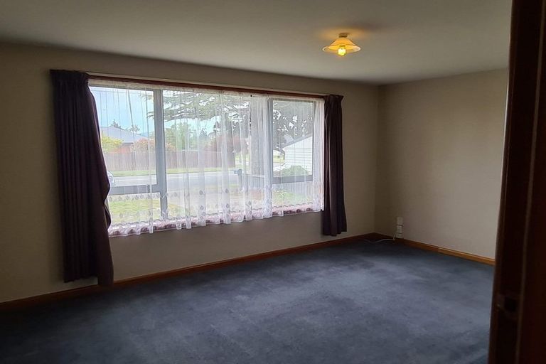 Photo of property in 223 Mairehau Road, Burwood, Christchurch, 8083