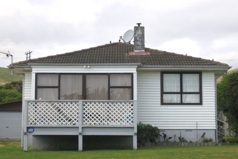 Photo of property in 19 Surprise Place, Cannons Creek, Porirua, 5024