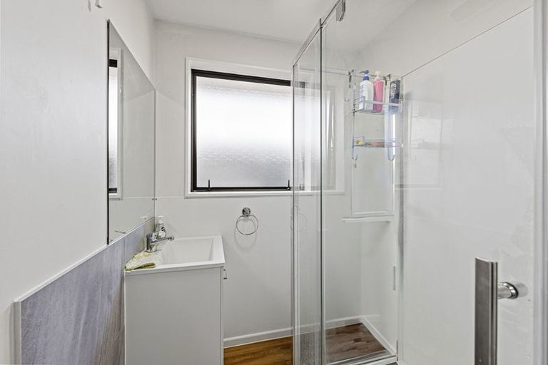 Photo of property in 2/33 Tower Street, Hornby, Christchurch, 8042