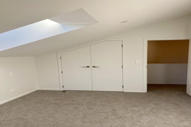 Photo of property in 77 Oregon Drive, Kelvin Heights, Queenstown, 9300