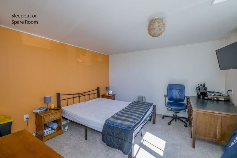 Photo of property in 194 Lindsay Road, Levin, 5510