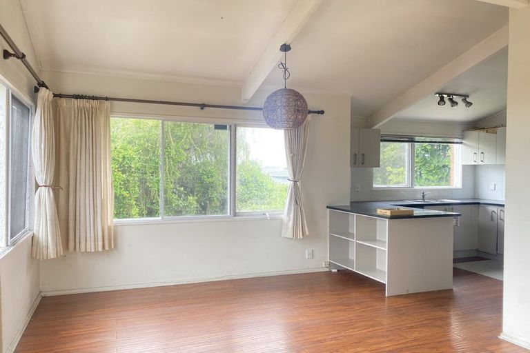 Photo of property in 15 Glenmore Road, Sunnyhills, Auckland, 2010