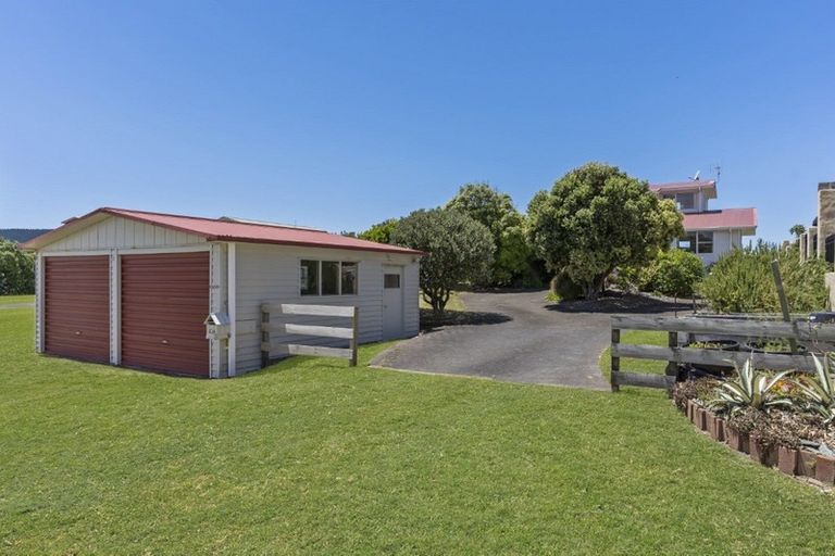Photo of property in 234 Beverley Terrace, Whangamata, 3620