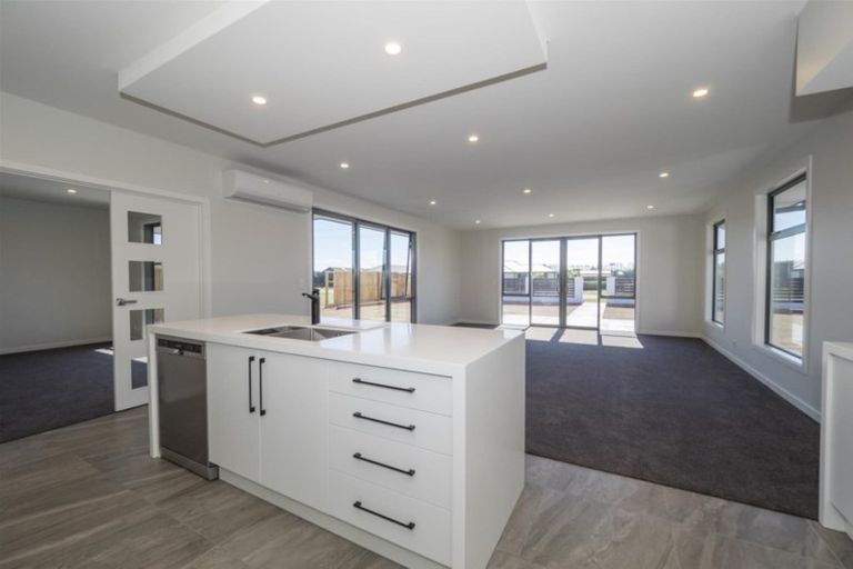 Photo of property in 6 Kelburn Place, Tinwald, Ashburton, 7700