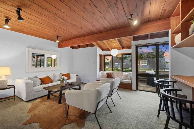 Photo of property in 2/22 Saltburn Road, Milford, Auckland, 0620