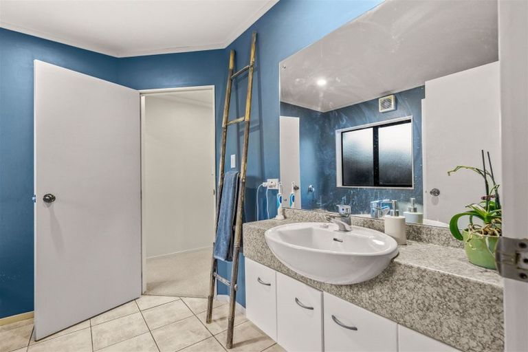 Photo of property in 40a Daytona Road, Henderson, Auckland, 0610