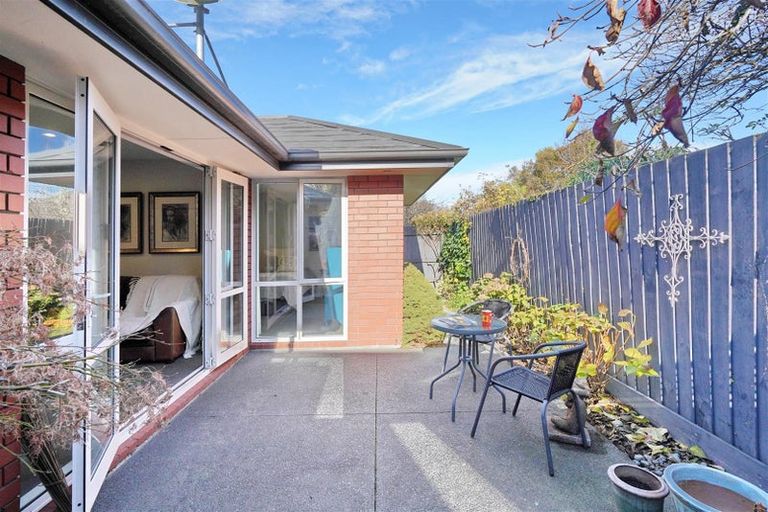 Photo of property in 2/17 Field Terrace, Upper Riccarton, Christchurch, 8041
