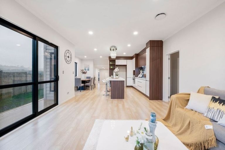 Photo of property in 36 Carrygawley Road, Flat Bush, Auckland, 2019