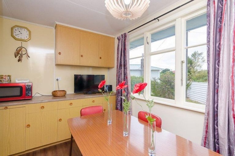 Photo of property in 10 Solway Street, Solway, Masterton, 5810