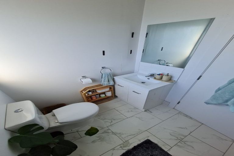 Photo of property in 2/164 Shaw Avenue, New Brighton, Christchurch, 8083