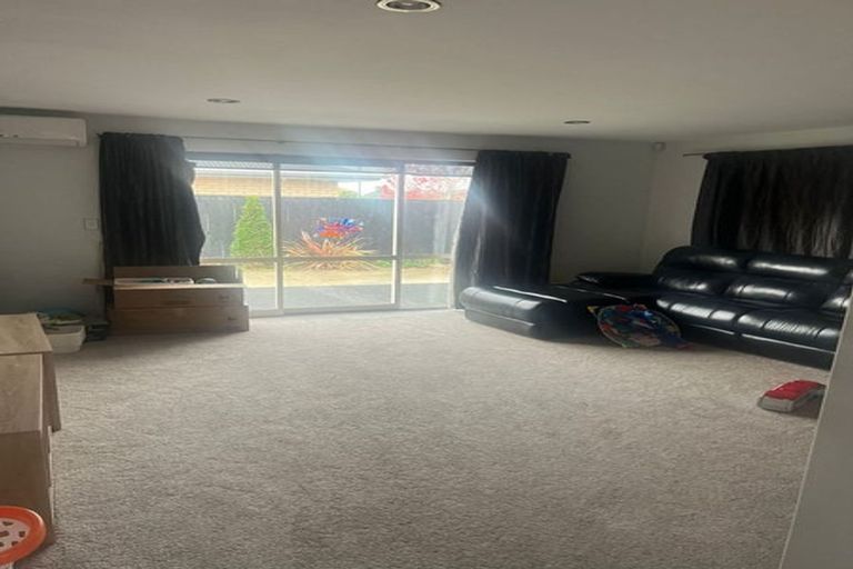 Photo of property in 79 Parkhaven Drive, Rosehill, Papakura, 2113