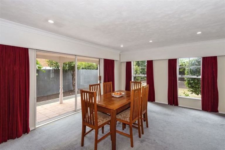 Photo of property in 2 Cintra Place, Casebrook, Christchurch, 8051