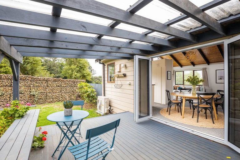 Photo of property in 121 Poplar Grove, Whalers Gate, New Plymouth, 4310