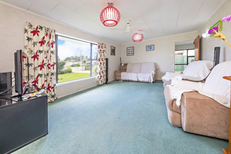 Photo of property in 1/42 Park Estate Road, Rosehill, Papakura, 2113