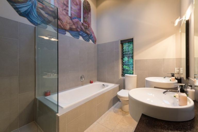 Photo of property in 14a Kaha Place, Russell, 0272