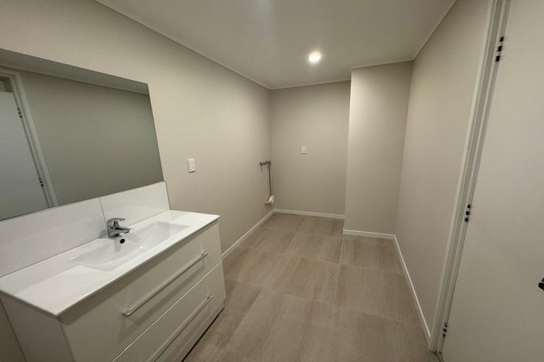 Photo of property in 23a Luton Avenue, Sunnyhills, Auckland, 2010
