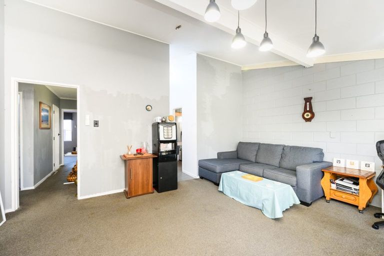 Photo of property in 7 Westmere Place, Takaro, Palmerston North, 4412