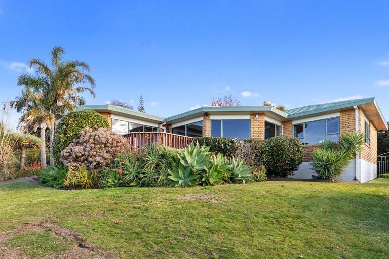 Photo of property in 10 Homestead Place, Welcome Bay, Tauranga, 3112