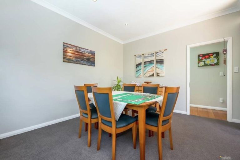Photo of property in 27a Bauchop Road, Waterloo, Lower Hutt, 5011