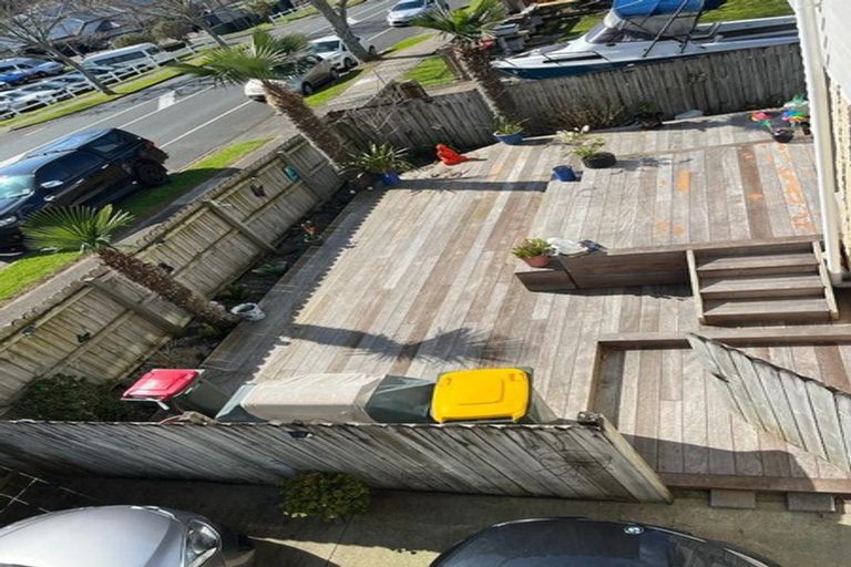 Photo of property in 1/41 Butley Drive, Farm Cove, Auckland, 2012