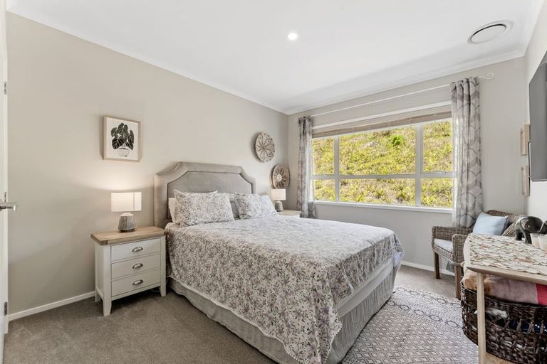 Photo of property in 33 Sanremo Lane, Stanmore Bay, Whangaparaoa, 0932