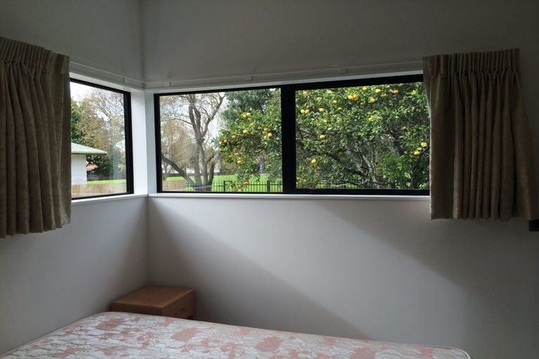 Photo of property in 34 House Avenue, Mangere Bridge, Auckland, 2022