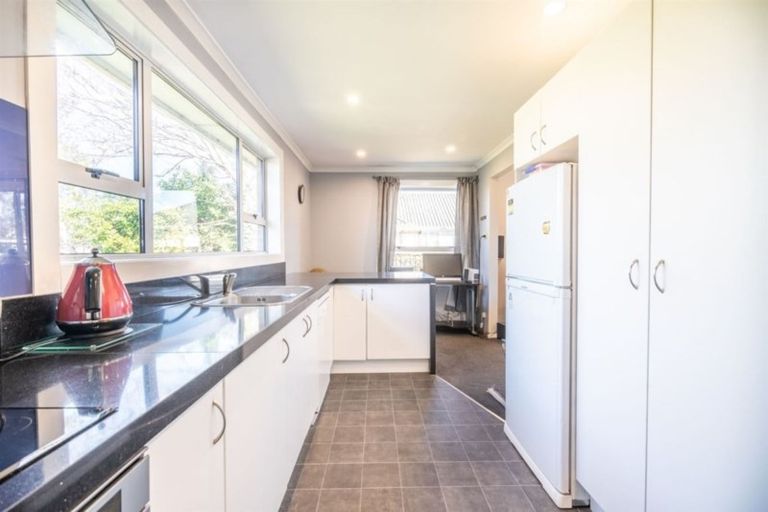 Photo of property in 30 Dickson Crescent, Hornby, Christchurch, 8042